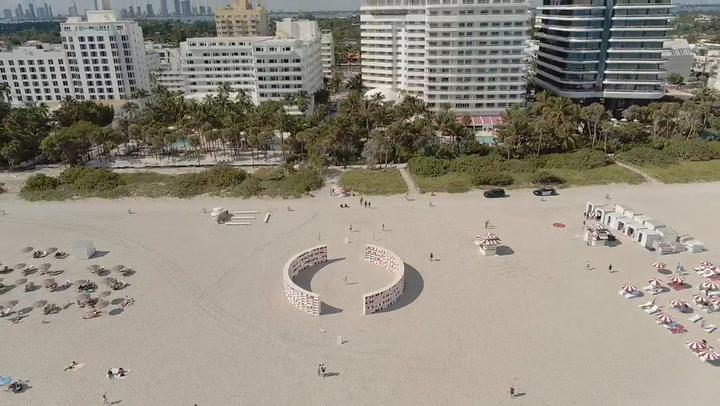 La obra instalada por Faena en Miami Beach