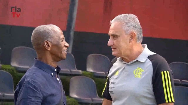 Adílio visita treino do Fla e time viaja a São Paulo; veja bastidores