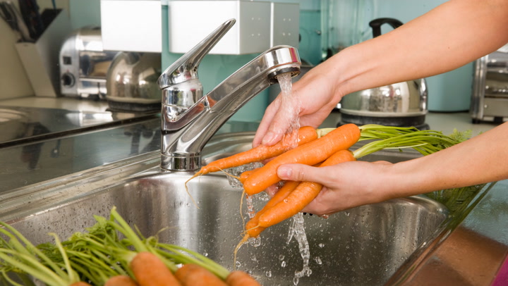 How to Wash Vegetables by Type, According to Food Safety Experts