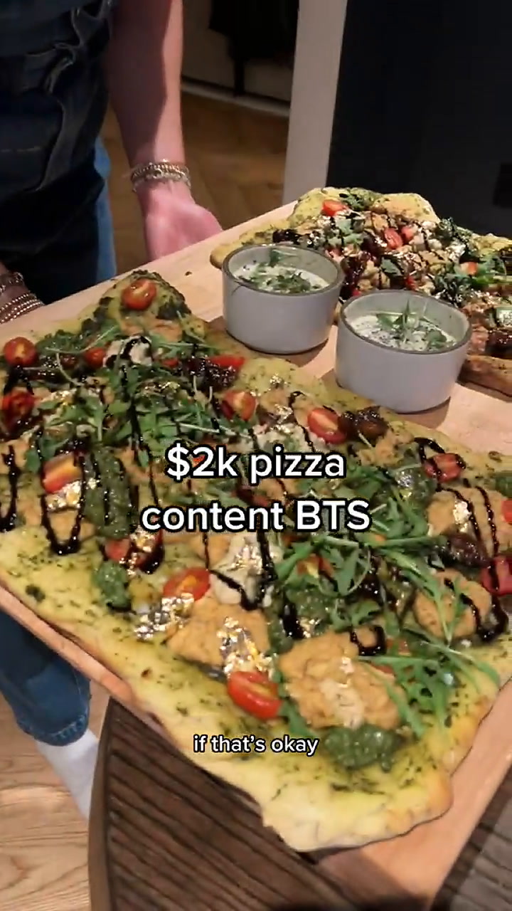 Muestra cómo quedó la pizza para su cliente famoso