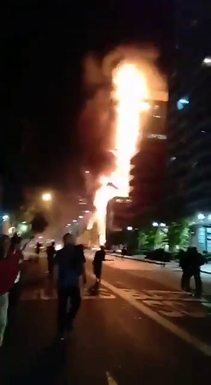 Fuerte incendio en el centro de Santiago