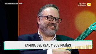 Matías Kulfas reapareció públicamente después de su renuncia: guitarreó junto a su pareja en televisión