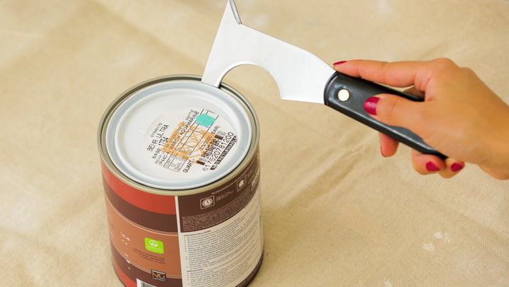 How to open a can of Behr paint with the Simple Pour Lid 