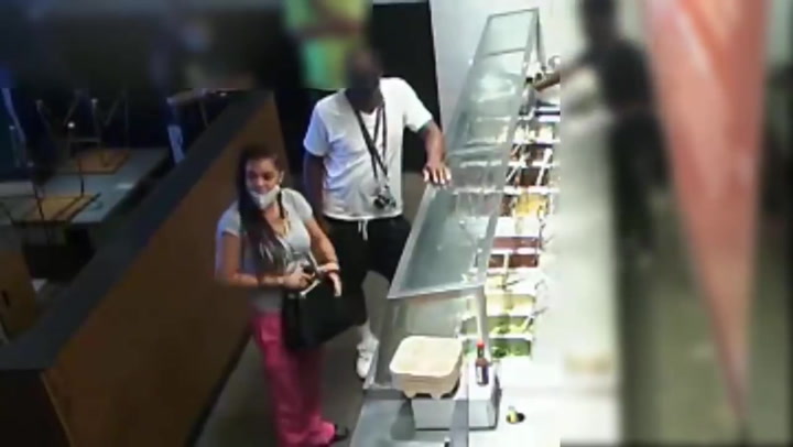 Woman pulls gun on Chipotle staff for closing early