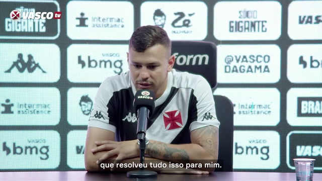 Hugo Moura fala em "orgulho" de representar o Vasco