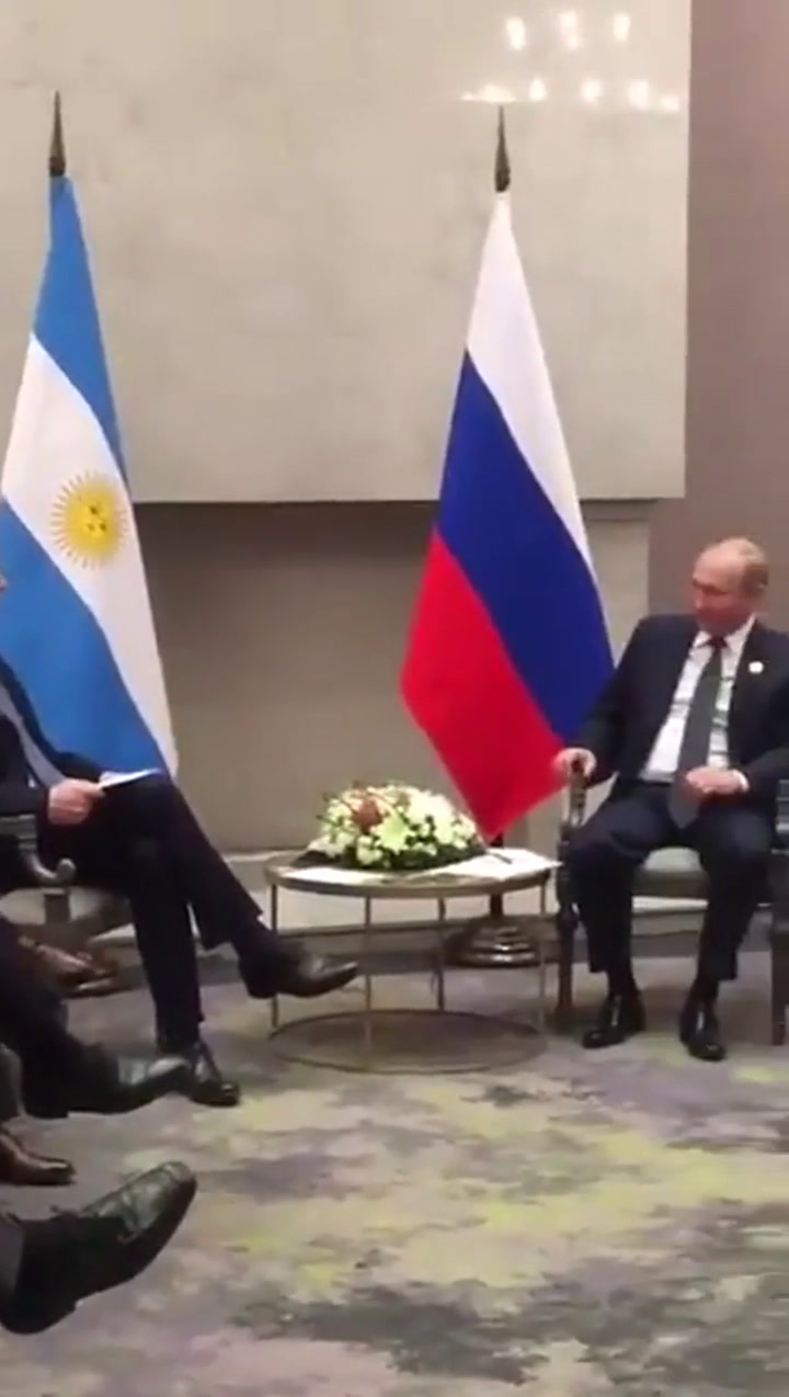 Macri en su encuentro con Putin en la cumbre de los Brics - Fuente: Twitter @JorgeFaurie