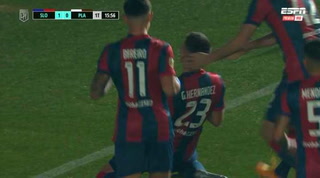 Cabezazo de Hernández para el 1-0