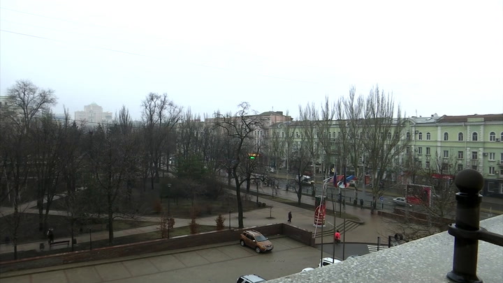 Ukraine: Sirens sound in rebel-held capital as separatists plan mass evacuation