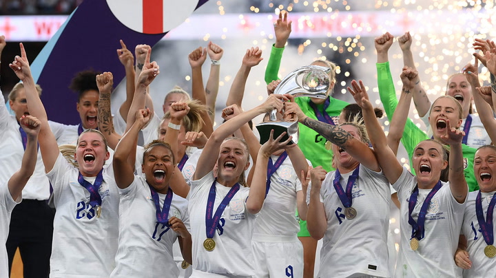 Euro 2022: Watch moment England's Lioness lift winners' trophy