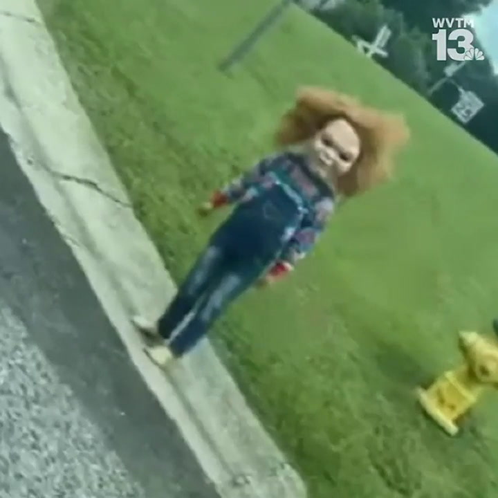 Un niño de 5 años se disfrazó de Chucky y aterrorizó a sus vecinos.