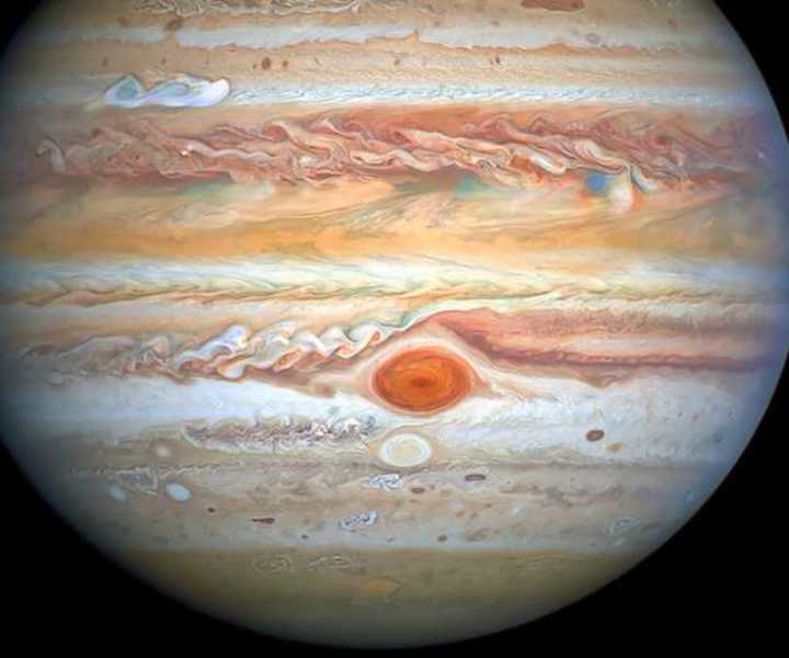 Júpiter: 10 datos y curiosidades sobre el gigante de la gran mancha roja