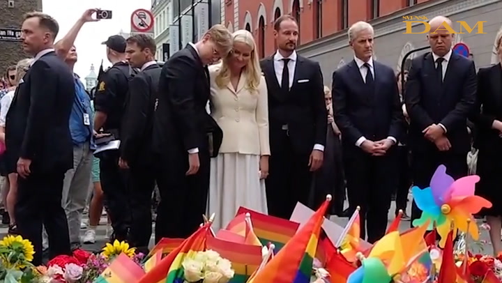 TV: Mette-Marit och Sverre Magnus i tårar efter fruktansvärda attentatet