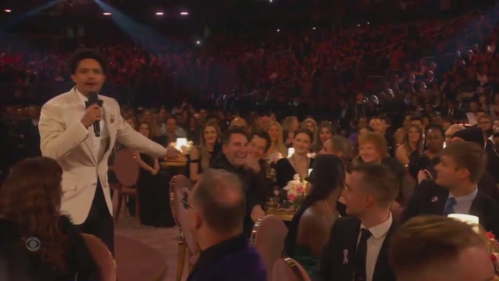 La llegada de Meryl Streep a los premios Grammy