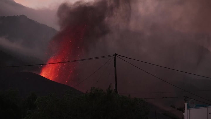 La Palma volcanic eruption could last three months, experts warn
