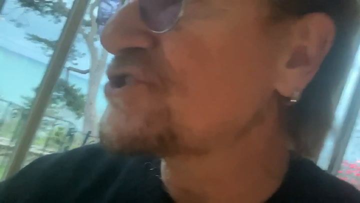 Coronavirus: Bono, el cantante de U2, y la particular canción que compuso sobre la enfermedad