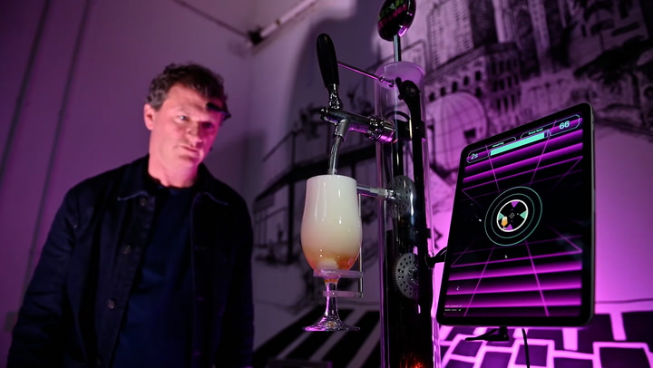 Mind-reading beer robot pours the perfect pint