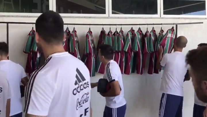 Argentina recibio camisetas de parte del Fluminense. Fuente:Twitter
