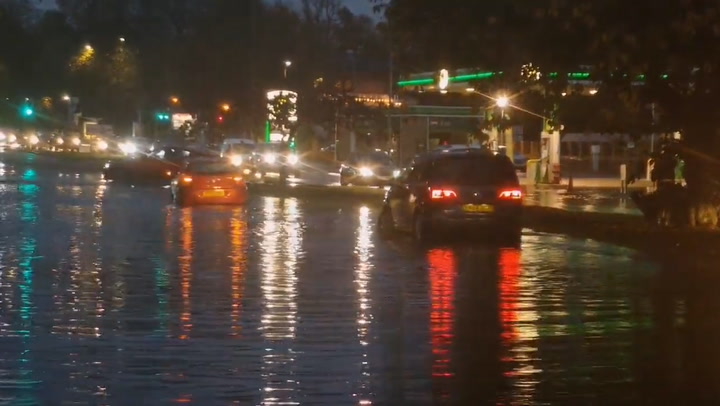 Cars stranded in Glasgow flooding days before key Cop26 summit