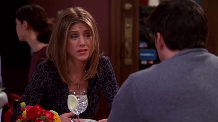 Joey le confiesa su amor a Rachel en Friends - Fuente: YouTube