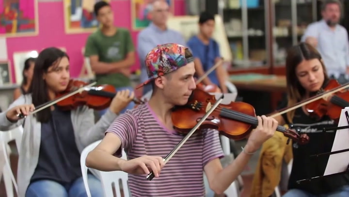 En el corazón del conurbano, una orquesta lucha contra la exclusión de niños y jóvenes
