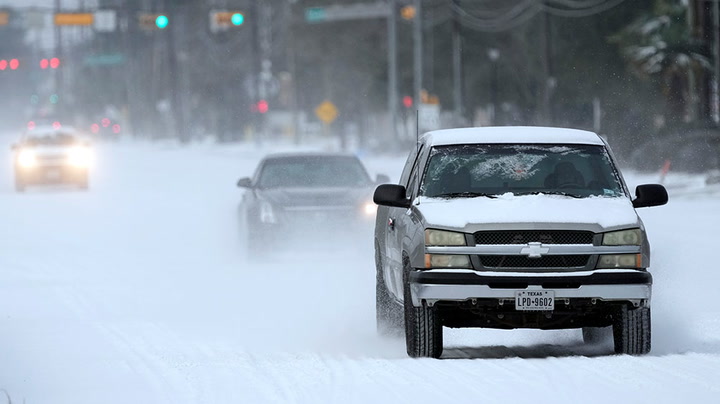 2.5 million without power in Texas as snow and ice blanket southern Plains