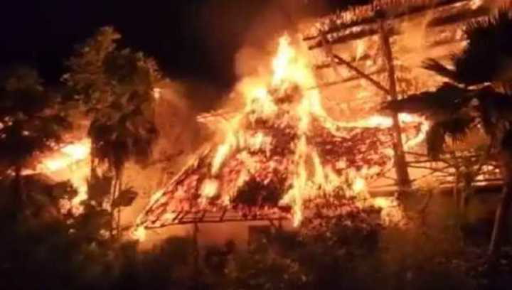 Se incendiaron dos hoteles de Cancún y los huéspedes tuvieron que ayudar a apagar el incendio