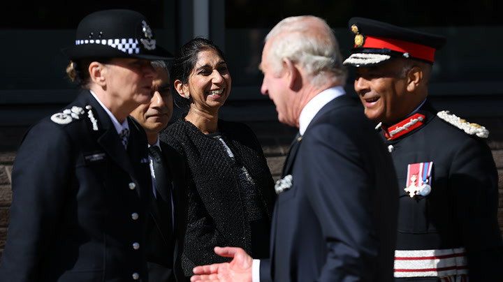 King Charles III and Prince William visit Metropolitan Police ahead of Queen's funeral