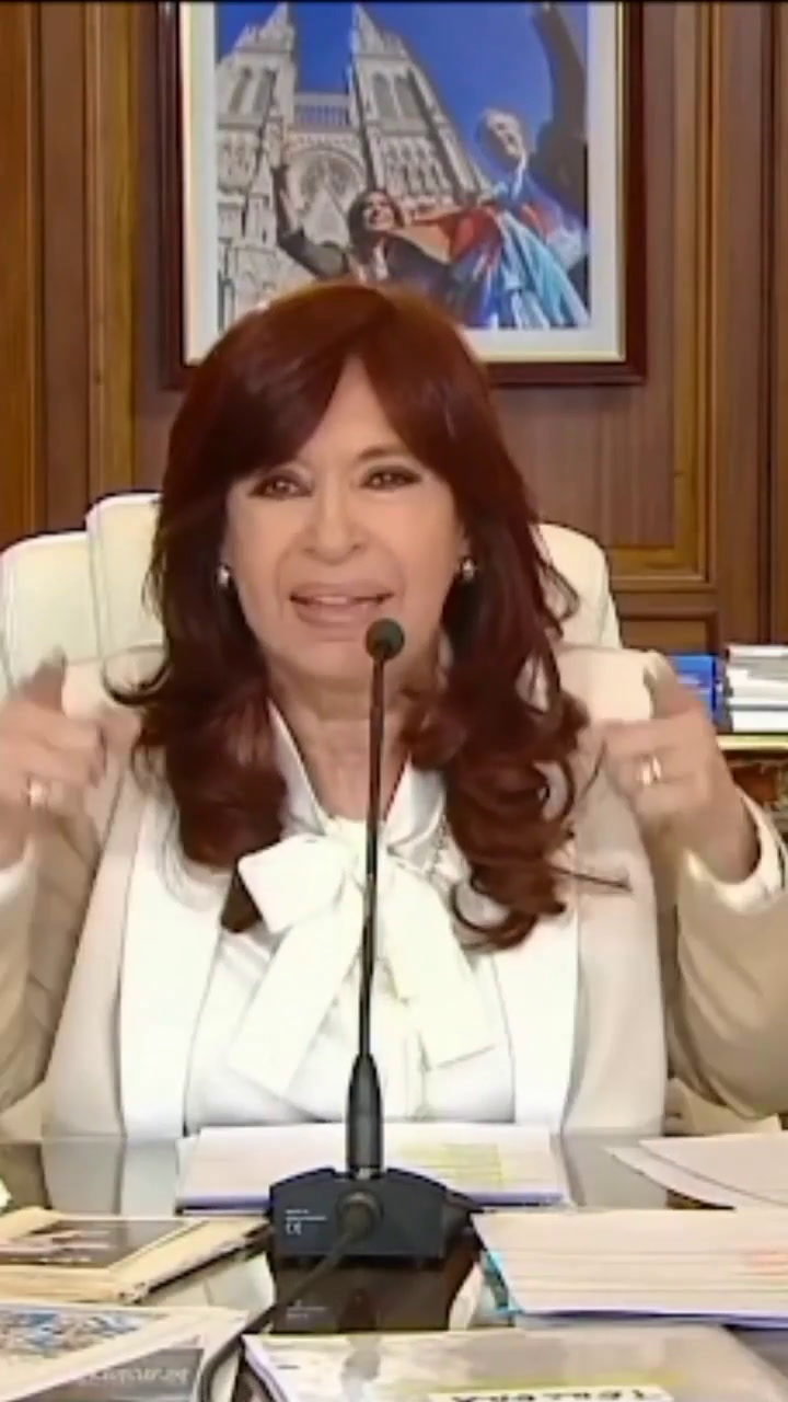 El mensaje de Florencia Kirchner tras el descargo de la vicepresidenta