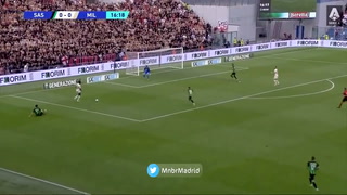 Error en la salida de Sassuolo y gol de Giroud para el Milan: 1-0