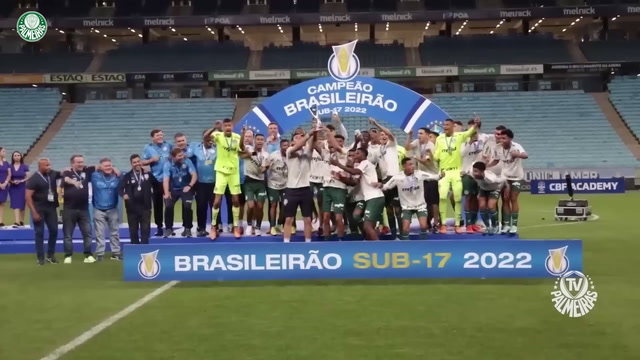 Da base ao profissional: destaques da carreira de Estêvão pelo Palmeiras