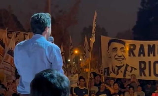 Eduardo "Wado" de Pedro: "Macri vio las encuestas y se dio cuenta de que no le da la nafta"