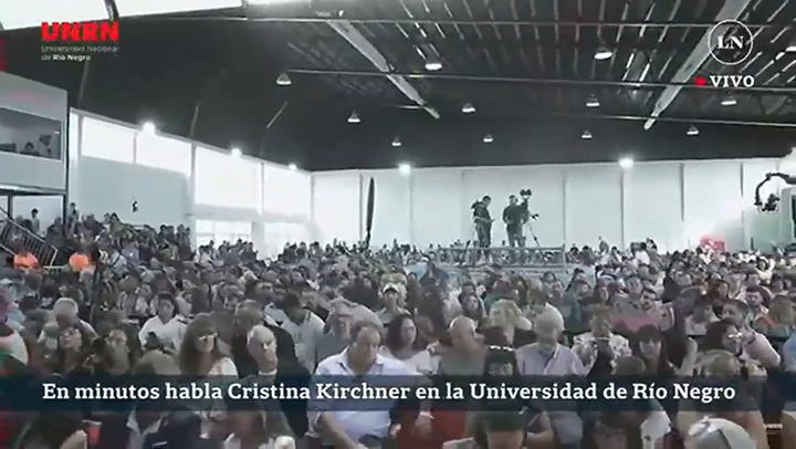 Cristina presidenta': El pedido de los militantes a Cristina Kirchner en la previa de su aparición
