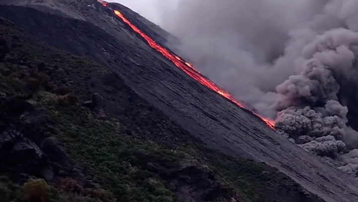 Lava spews as Italy's Stromboli volcano erupts