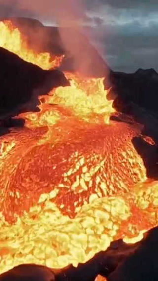 La erupción del volcán Fagradalsfjall  en 2021