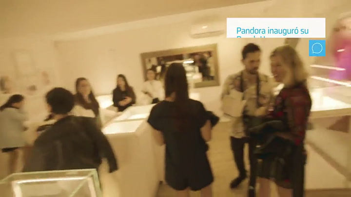 Pandora inauguró su Beach House en Punta del Este