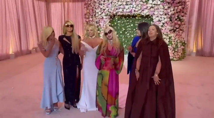 Britney Spears junto a sus amigas en su boda