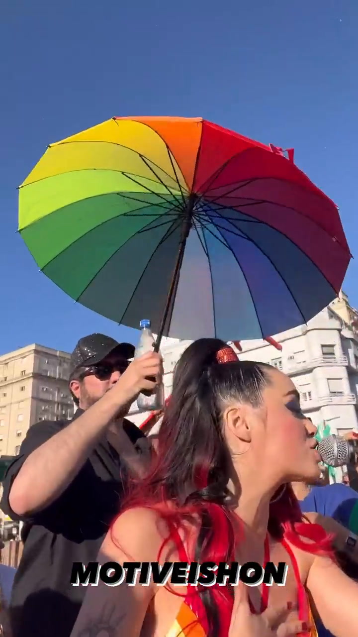 Lali Espósito, en la Marcha del Orgullo