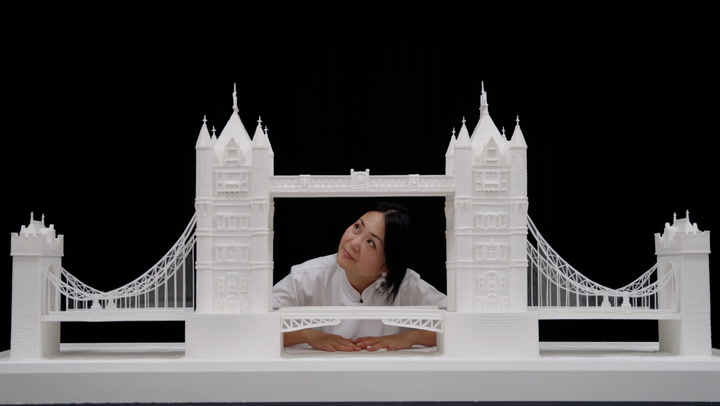 London Tower Bridge sculpture made entirely from 25kg of sugar