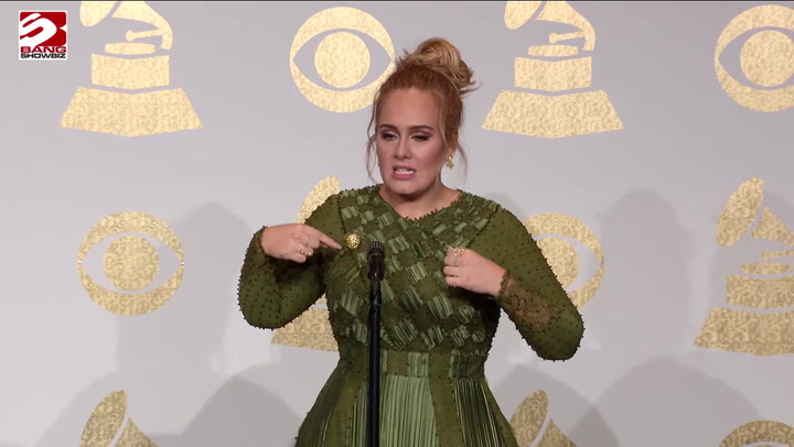 ¿Se ha comprometido Adele?