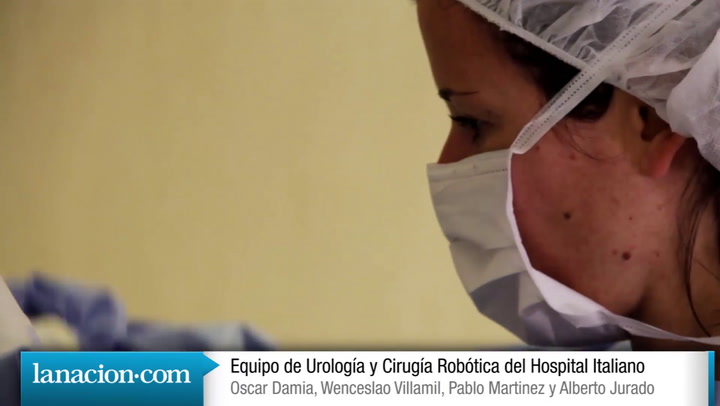 El robot cirujano que opera en el quirófano