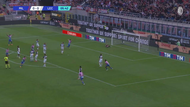 Pulisic marca golaço pelo Milan contra o Lecce na Serie A