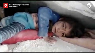 Terremotos en Turquía y Siria: una niña resguardó a su hermano bajo los escombros