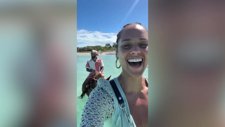 Alicia Keys swims with horses to celebrate 42nd birthday