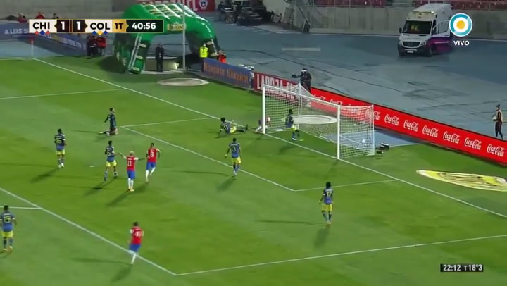 Gol de Alexis Sánchez: Chile 2 - 1 Colombia - Fuente: TV Pública
