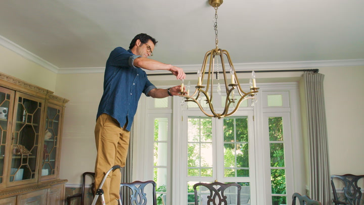 Hanging A Dining Room Chandelier At The, How Far Off The Table Should A Dining Room Light Be