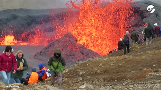 La gente no le tiene miedo a la erupción del volcán