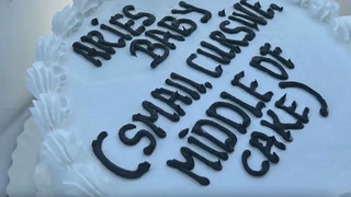 Walmart customer shares hilarious personalised cake icing fail