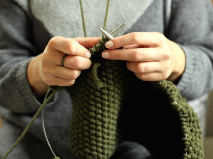 Knitting vs Crochet - Double Crochet