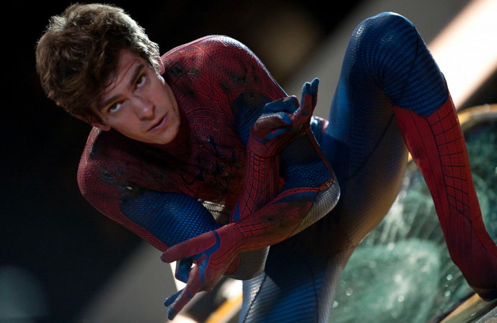 Leaked Spider-Man set photos capture Andrew Garfield & Tobey Maguire in costume