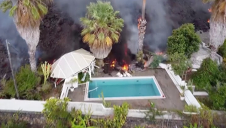 La Palma volcano: Lava flows into swimming pool, vaporising it instantly